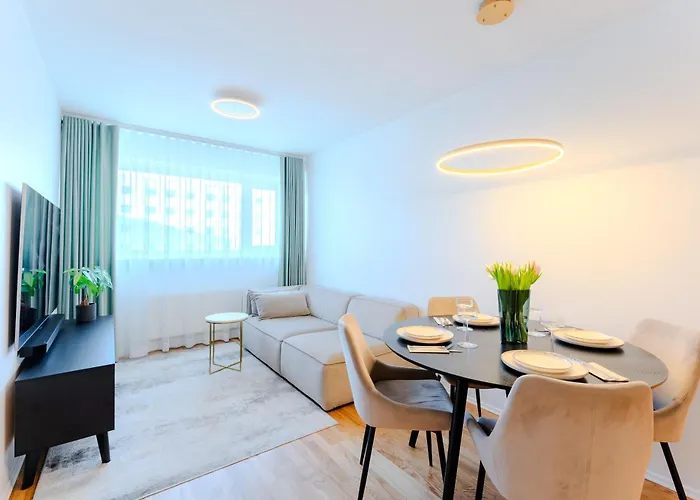 Laine 6A Apartment